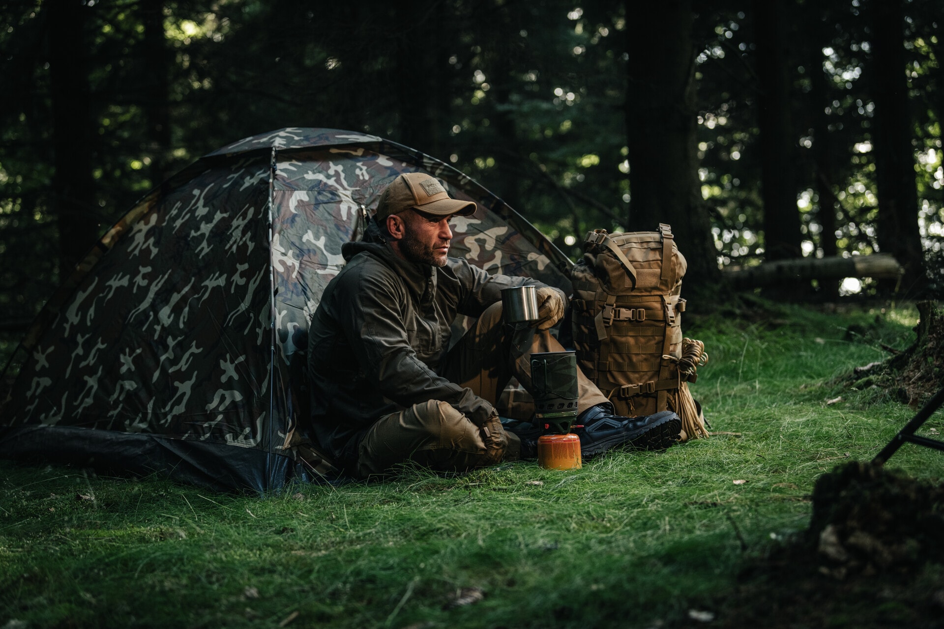 Намет 2-місний Mil-Tec Iglu Standard - Woodland